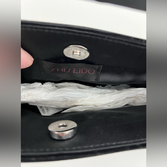 SHISEIDO velvet clutch mini bag. Satin accent. Perfect party season bag. Chic! - Picture 4 of 10